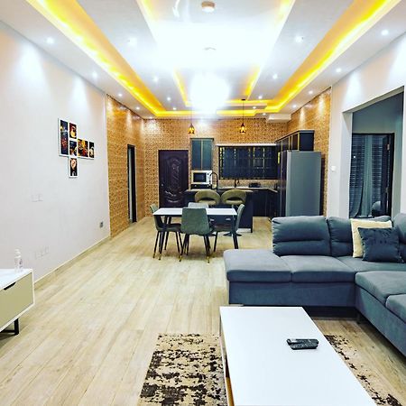 Cloud9 Luxury Apartments Accra Buitenkant foto