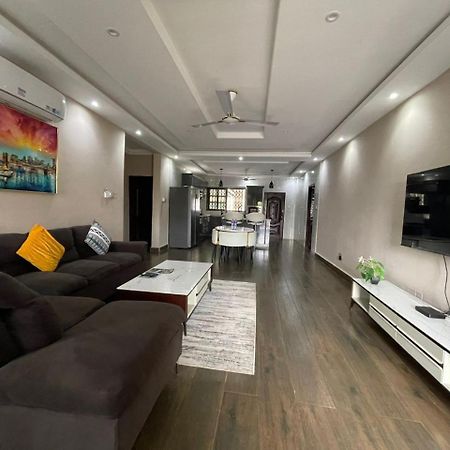 Cloud9 Luxury Apartments Accra Buitenkant foto