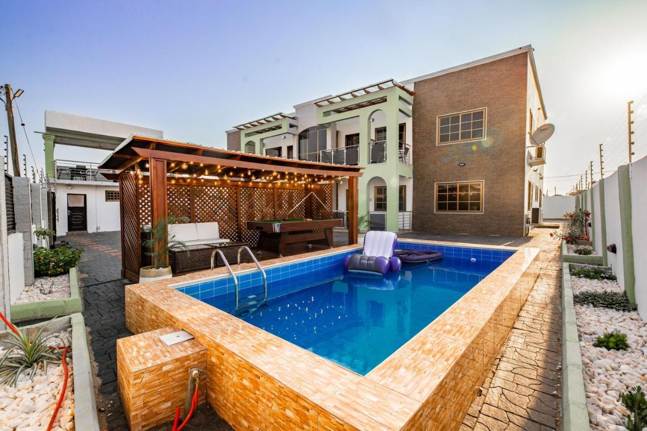 Cloud9 Luxury Apartments Accra Buitenkant foto