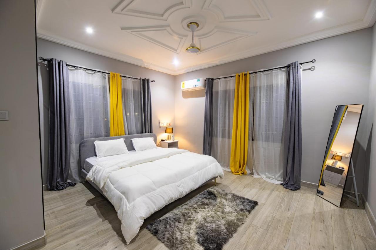 Cloud9 Luxury Apartments Accra Buitenkant foto