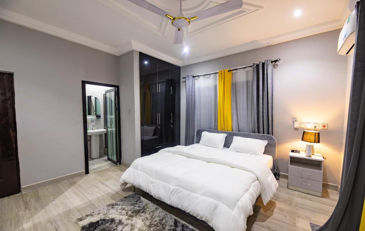 Cloud9 Luxury Apartments Accra Buitenkant foto