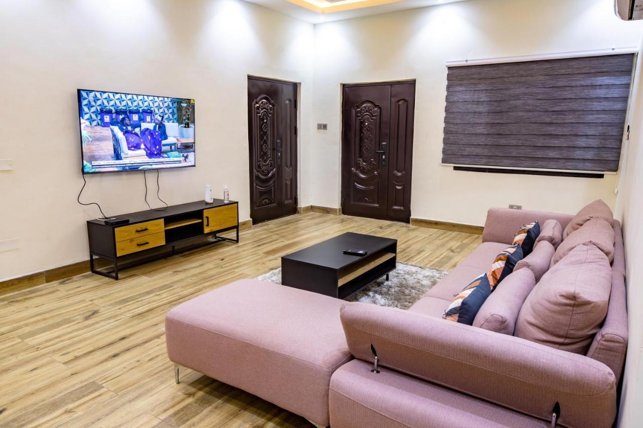 Cloud9 Luxury Apartments Accra Buitenkant foto