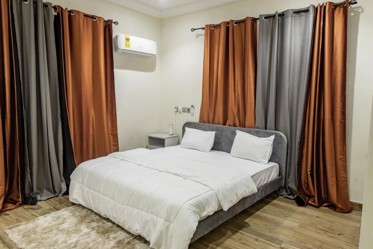Cloud9 Luxury Apartments Accra Buitenkant foto