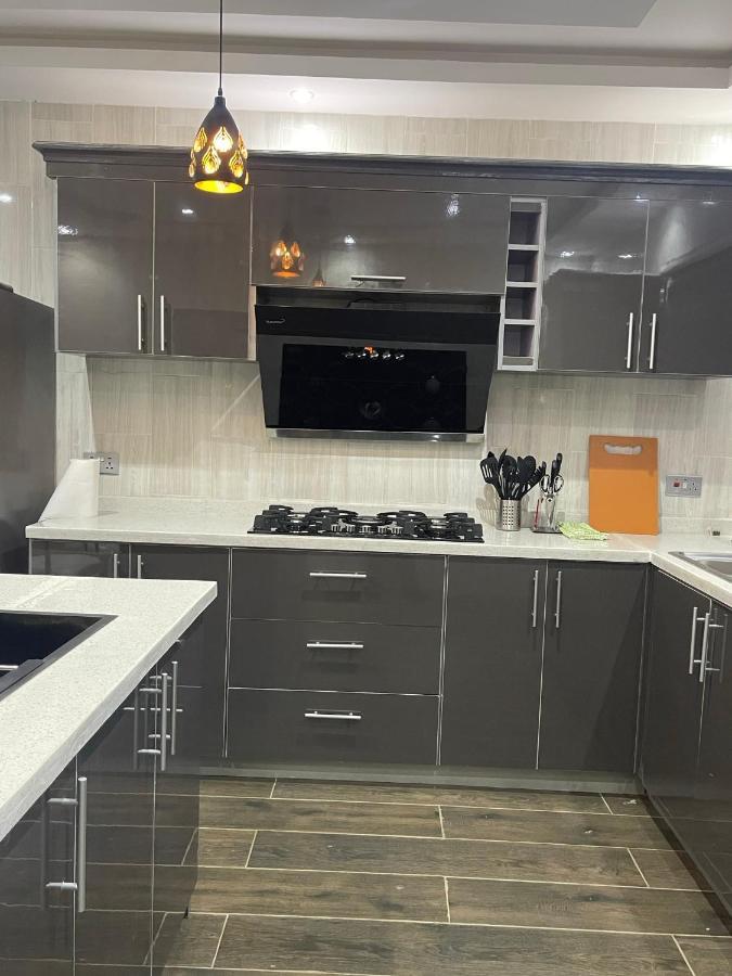 Cloud9 Luxury Apartments Accra Buitenkant foto