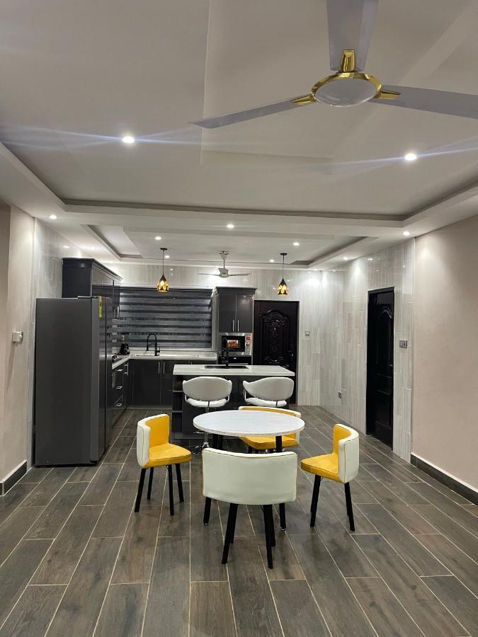Cloud9 Luxury Apartments Accra Buitenkant foto