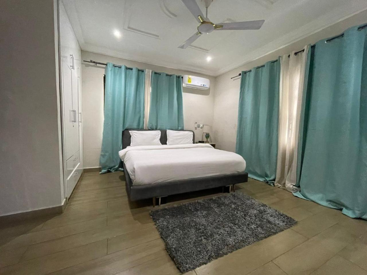 Cloud9 Luxury Apartments Accra Buitenkant foto