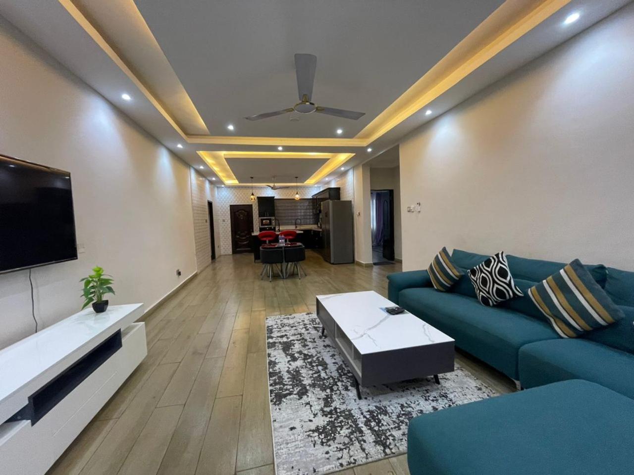 Cloud9 Luxury Apartments Accra Buitenkant foto